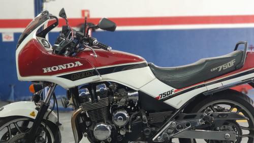 7 GALO: CONHEÇA MAIS DA CBX 750